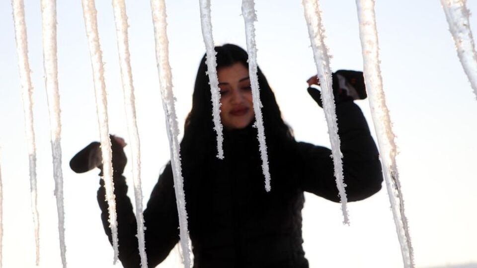 Türkiye dün gece dondu! 2 ilçe -32.6'yı gördü!