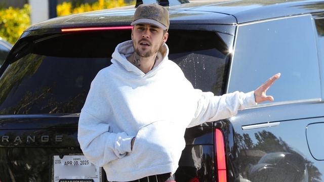 Paparazziye çıkıştı