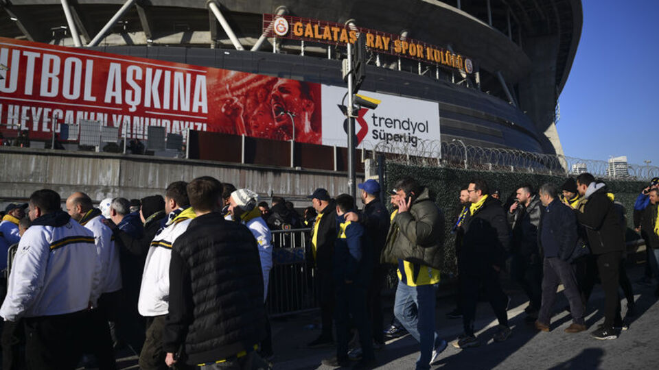 Fenerbahçe taraftarı, RAMS Park'ta!