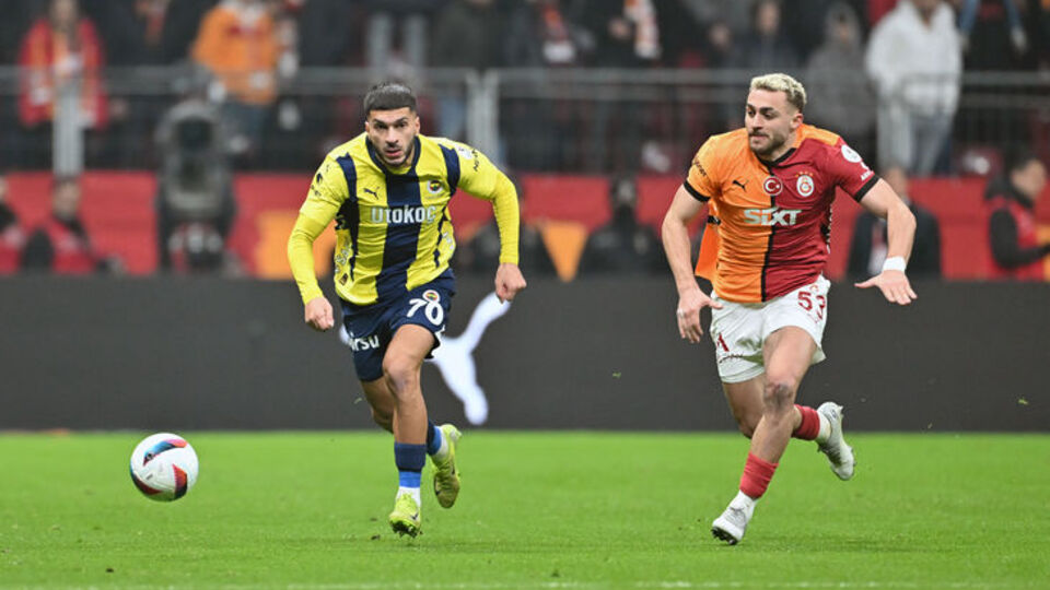 Ünlü isimlerin derbi paylaşımları