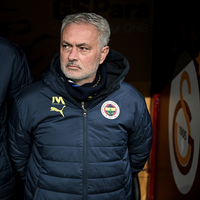 Mourinho maç sonu hakem odasına gitti!