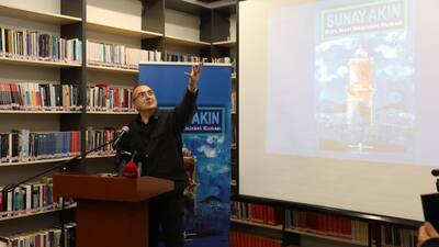 Sunay Akın'dan Cumhuriyet'in gizli kahramanlarının öyküleri