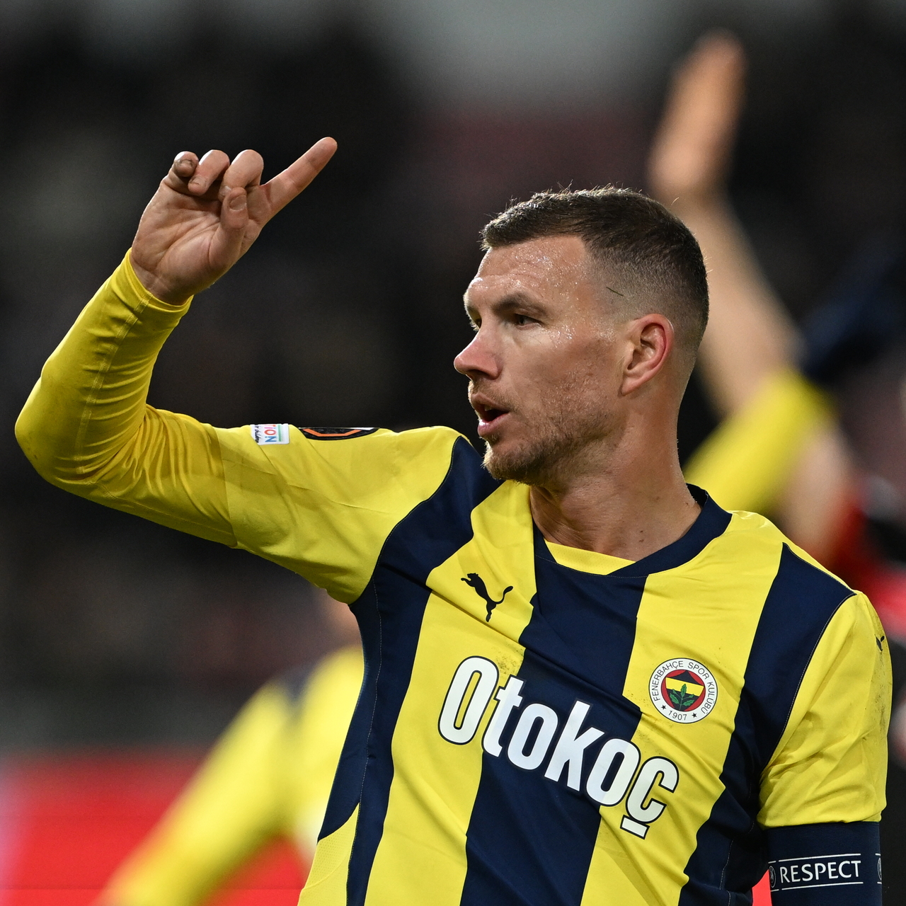 Fenerbahçe'den Dzeko harekatı!