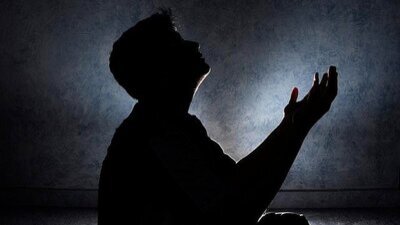 Hucurat Suresi okunuşu ve anlamı