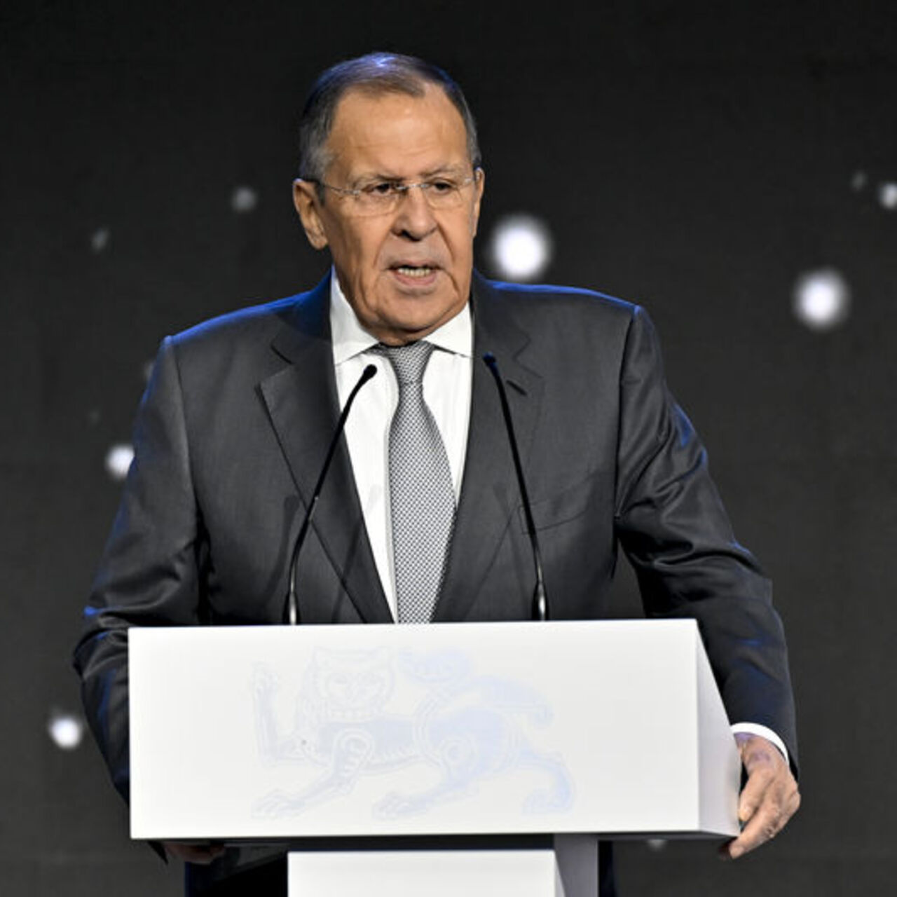 Lavrov: Barış gücüne dair herhangi bir seçeneği düşünmüyoruz