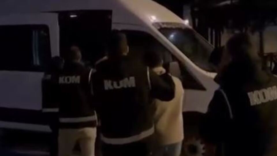 Balıkesir'de tefecilik operasyonu: 6 gözaltı