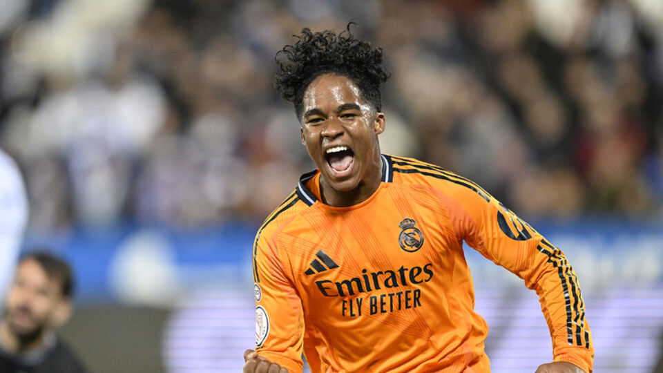 Real Madrid, Endrick'le avantajı aldı!