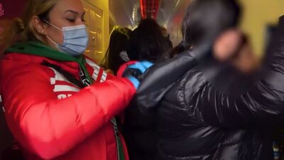 Masaj salonlarına baskın! 29 kadın kurtarıldı!