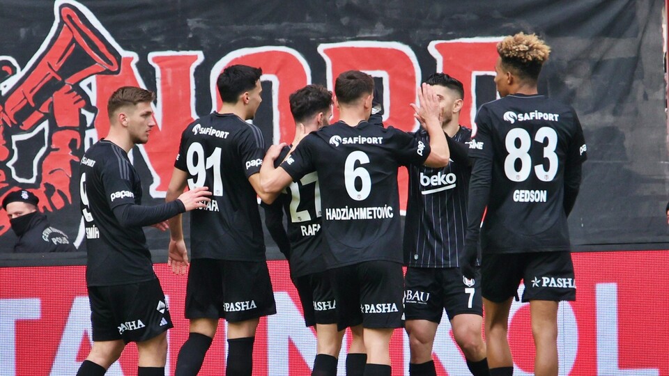 1.5 yıl aradan sonra 5 maçlık seri yaptı!