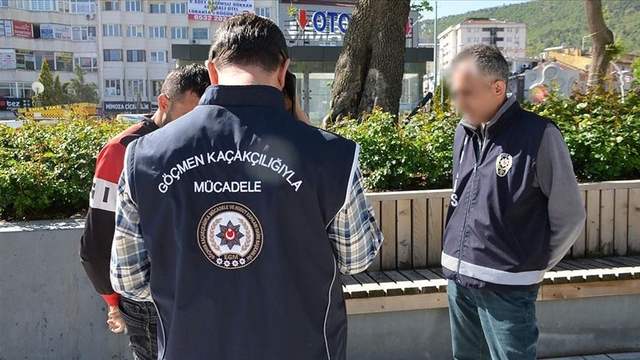 52 göçmen kaçakçısı tutuklandı