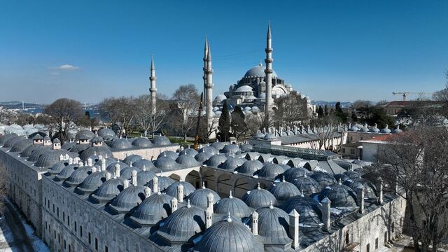 İstanbul'un camileri "Ramazan"a hazır