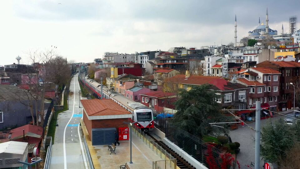 Tarihi hat 3.7 milyon yolcu taşıdı