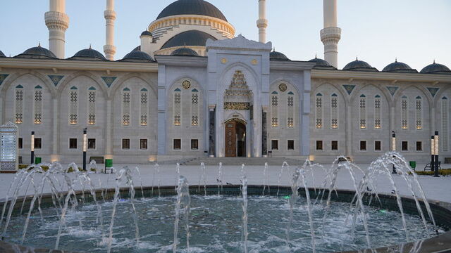 34 bin kişilik cami Ramazan ayına hazır