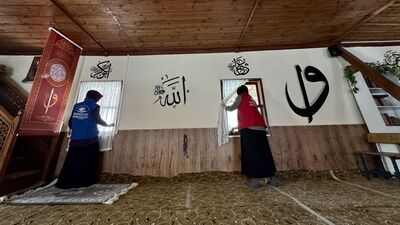Tarihi camileri gönüllü gençler temizledi