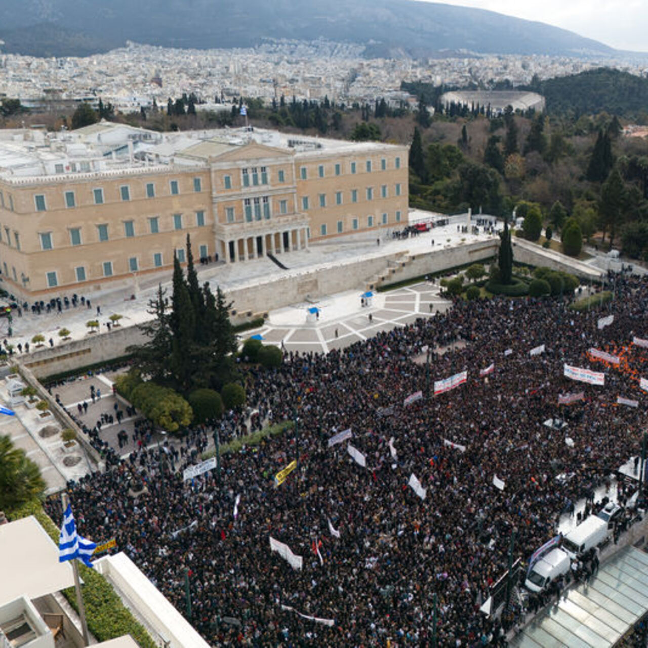 Yunanistan'da tren kazasının ikinci yılında protesto