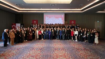 Annesinden 41 yıl sonra TEV bursiyeri oldu