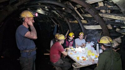 Madencilerden yerin 200 metre altında ilk sahur