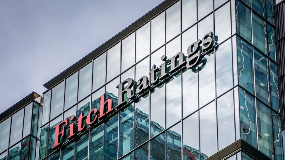 Fitch'den Almanya ve İngiltere'ye kredi notu teyiti