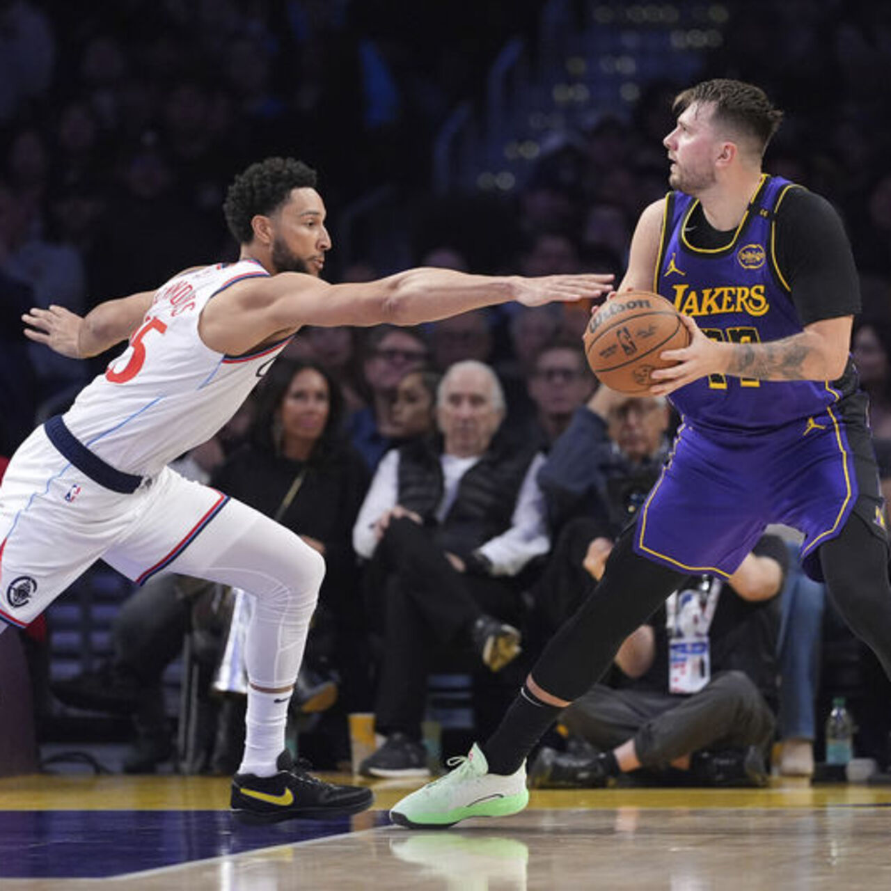 NBA'de Lakers seriye bağladı!