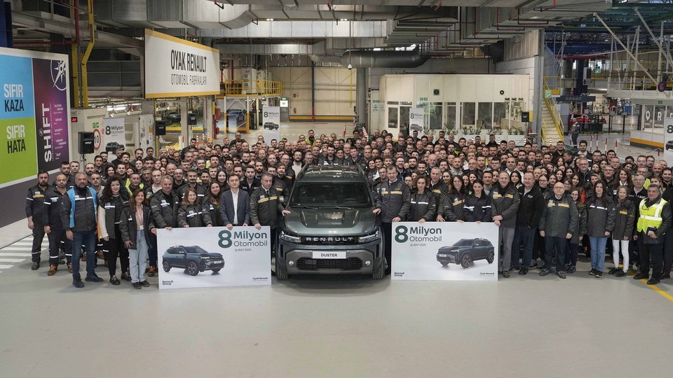 Oyak Renault 8 milyonuncu aracı üretti