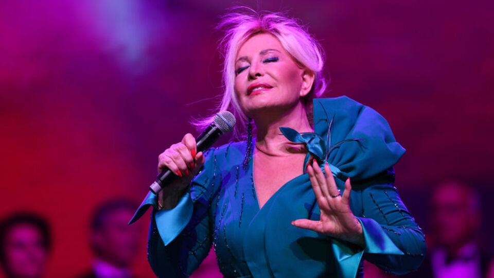 Emel Sayın'dan 'Kadınlar Günü' konseri