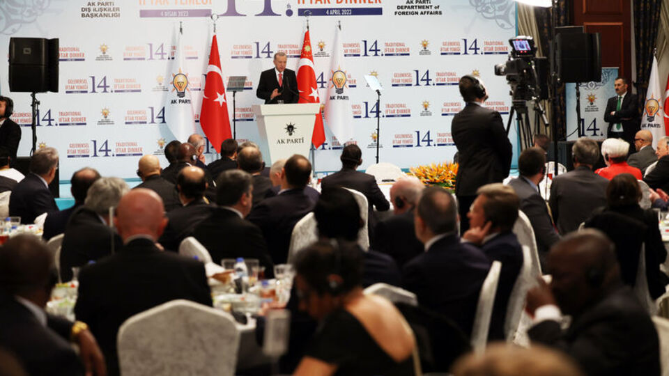 AK Parti'nin Geleneksel Büyükelçiler İftarı pazartesi günü