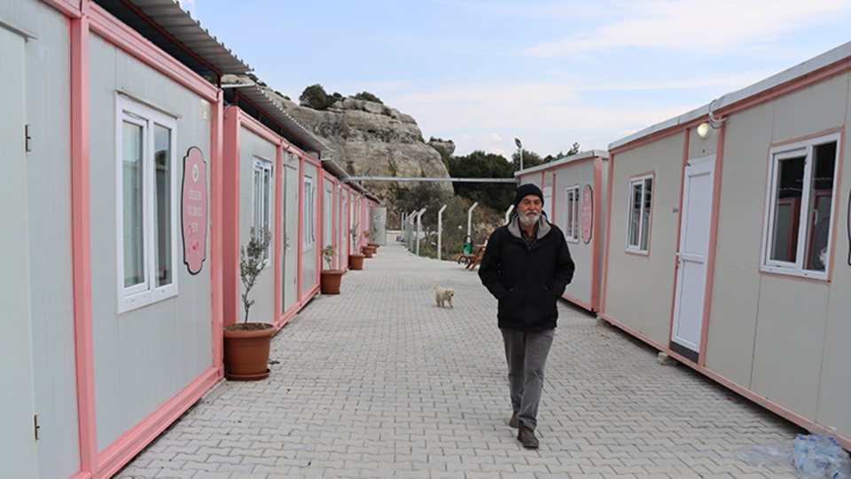 Hatay'da kanser hastaları ve aileleri için oluşturulan "Pİ Kız Kardeşim Köyü" açıldı