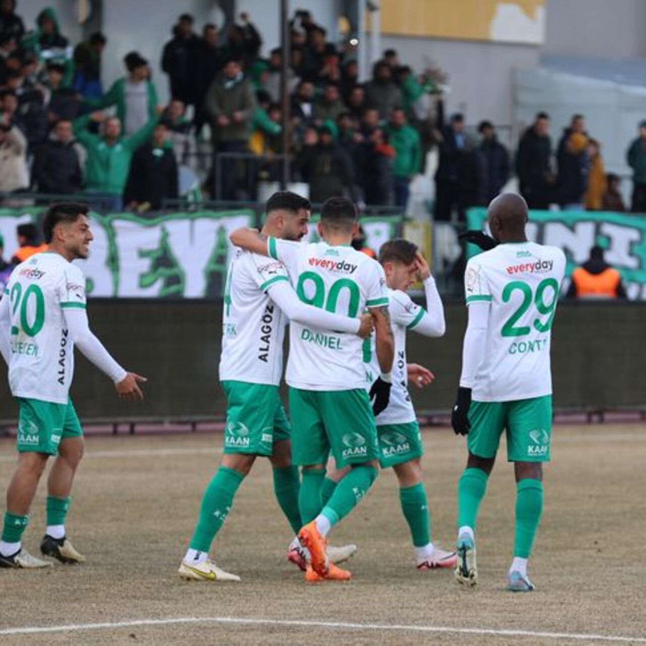 Iğdır FK tek attı üç aldı!