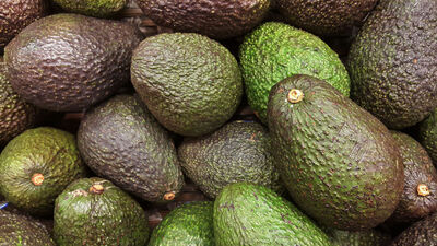 İçi kararmış avokado yenir mi?