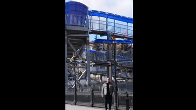 Üst geçide mizahi eleştiri