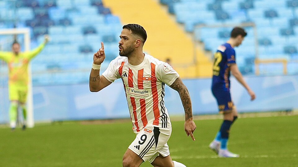 Adanaspor üç puanı iki golle aldı!