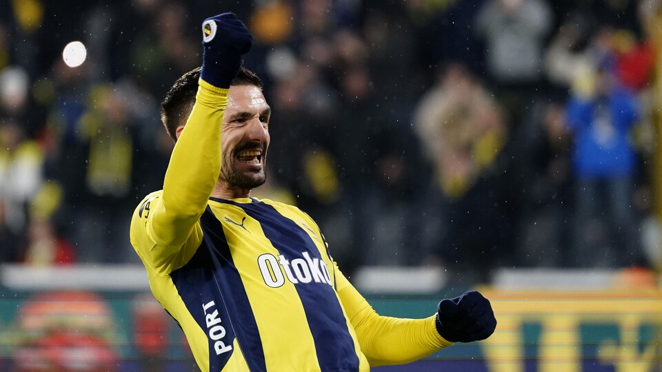 Tadic'ten 19. gollük katkı!