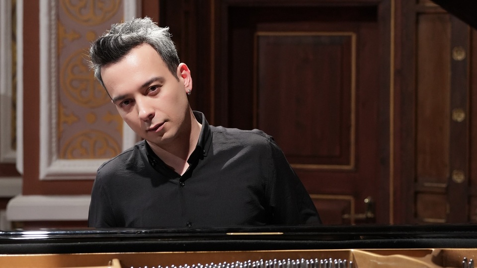 Dengin Ceyhan'dan "Piyano'nun Kadınları"