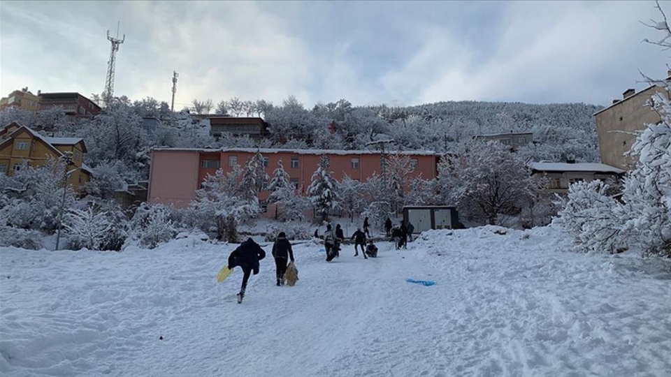 3 ilde eğitime kar engeli