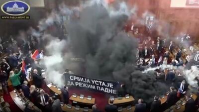 Sırbistan Meclisi'nde kavga