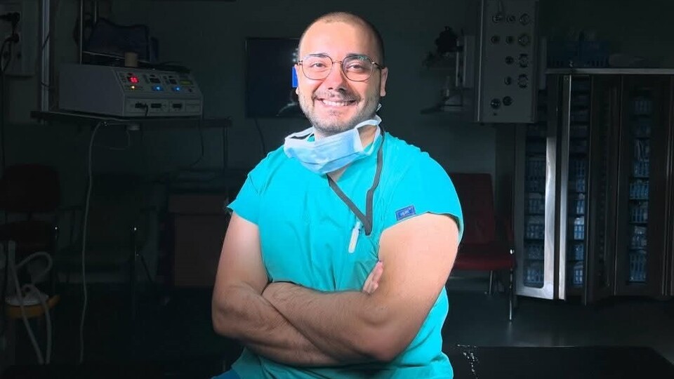 Ameliyat ettiği hastası ağır yaraladı!