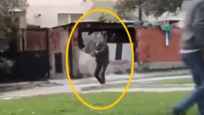 Husumetli aileler çatıştı!