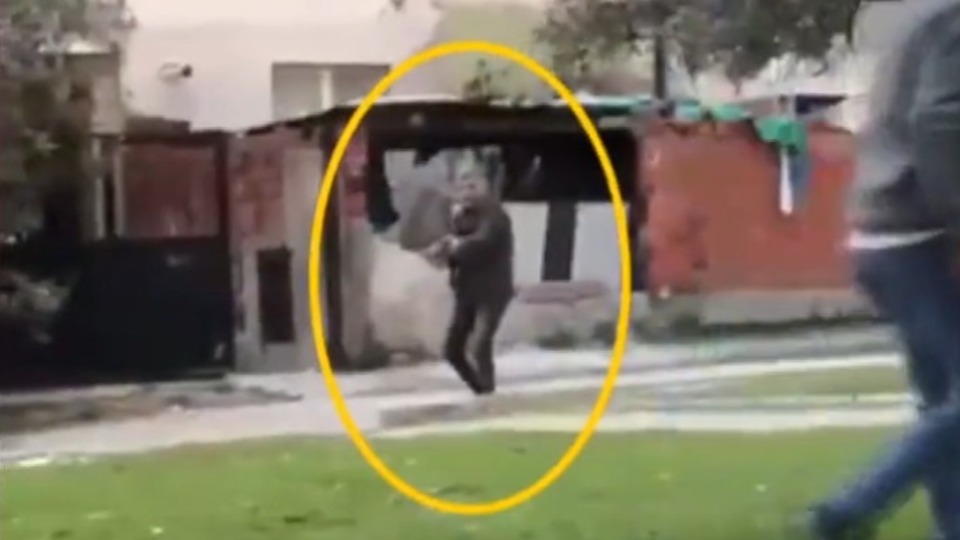 Husumetli aileler çatıştı!