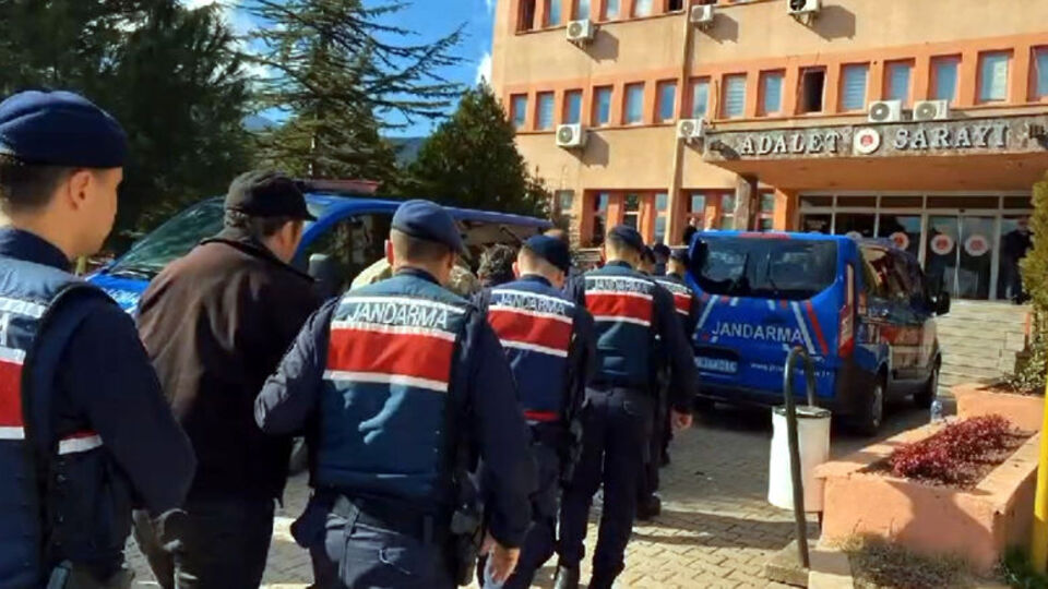 Kaçak kazı yapan definecilere operasyon: 7 tutuklama