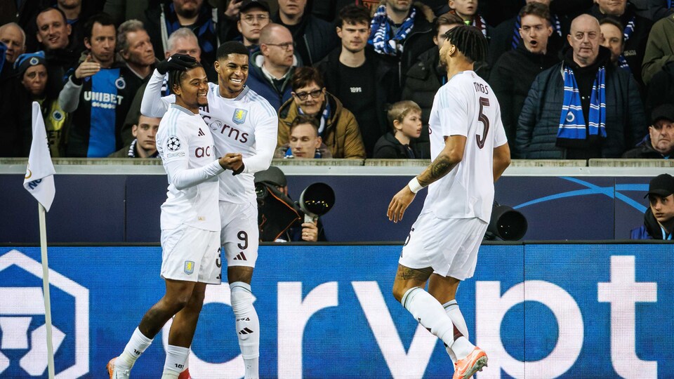 Aston Villa çeyrek finale göz kırptı!