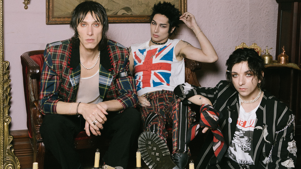 Palaye Royale 9 Nisan Maximum Uniq Box'da