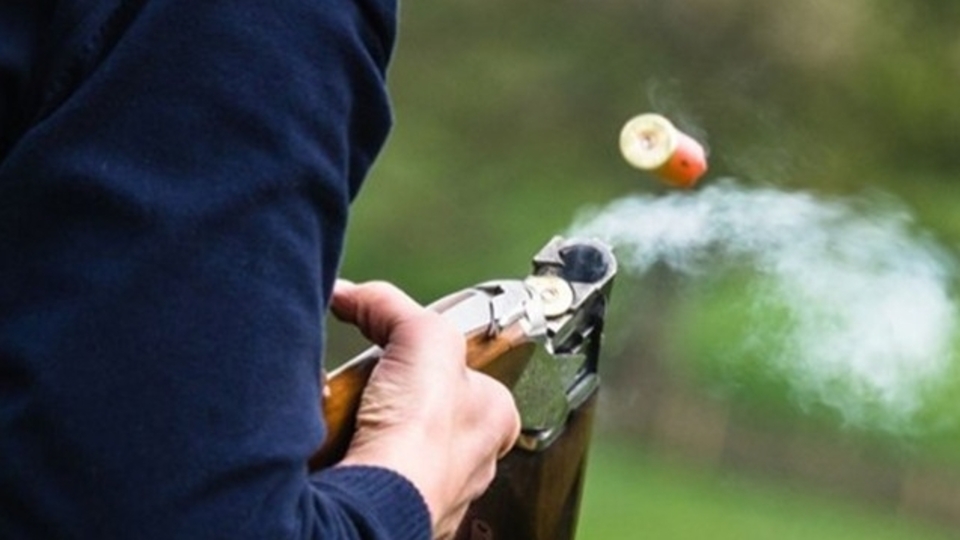 Eşini döven babasını katletti!