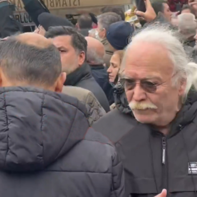 Cenazede özçekim tepkisi