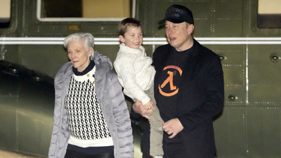 Elon Musk'ın annesi ABD'yi karıştırdı