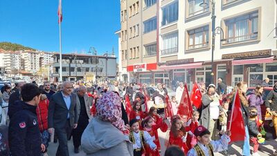 Çocukların Ramazan fener alayı etkinliği