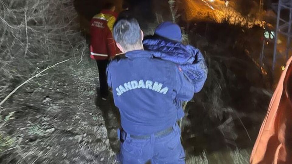 4 yaşındaki Hira ormanda kaybolmuştu!