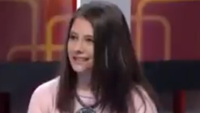 Ece, yarışmada hayatını anlatmış