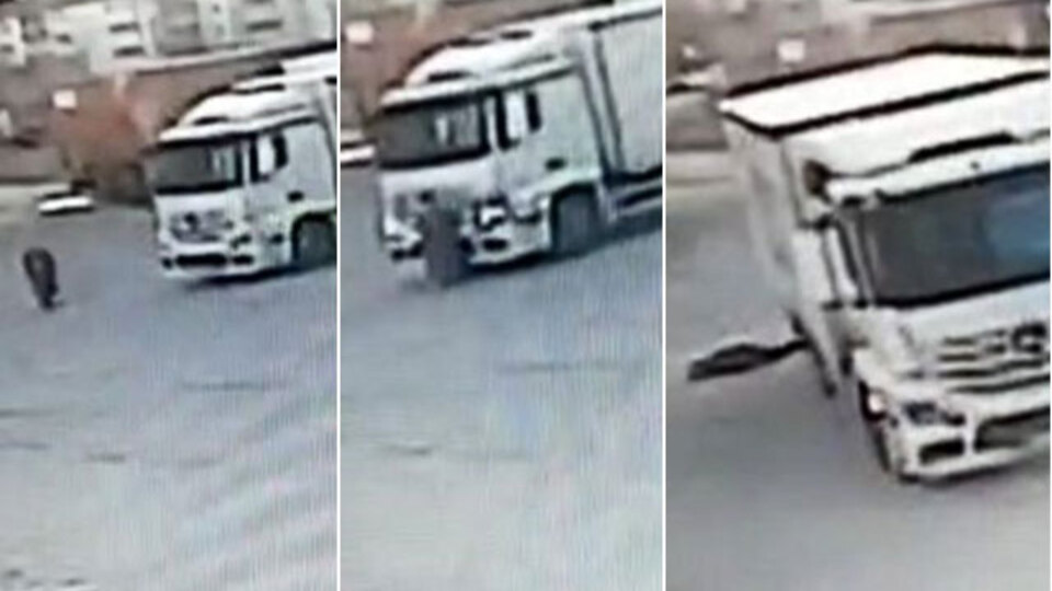 Motokurye uyarınca ezdiğini fark etti!