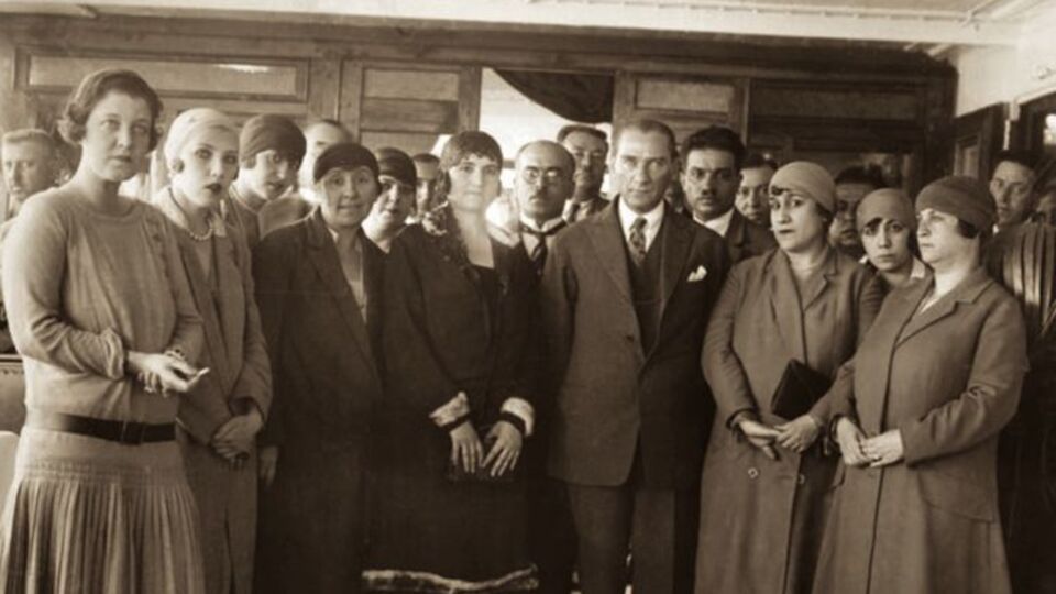 "Kahramanımız kadınımız"