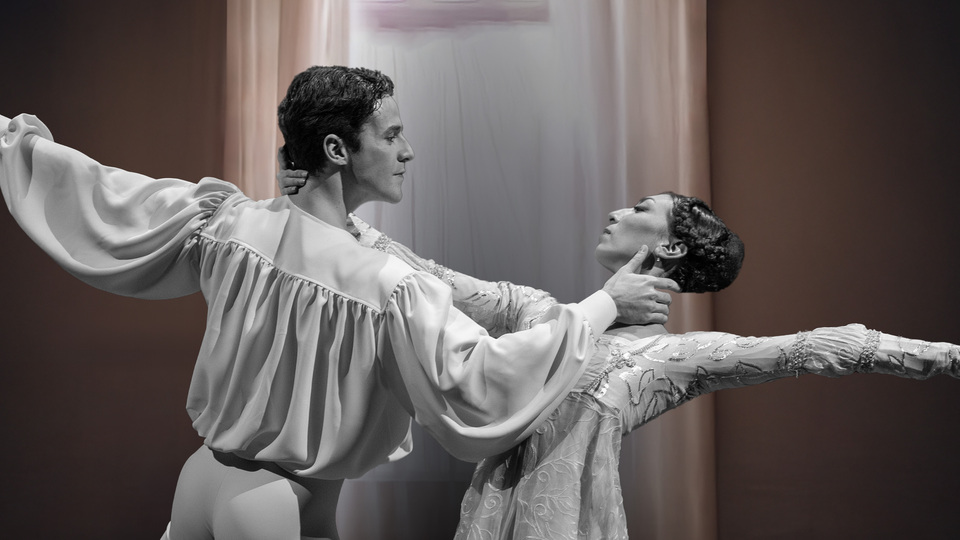 Romeo ve Juliet AKM sahnesinde